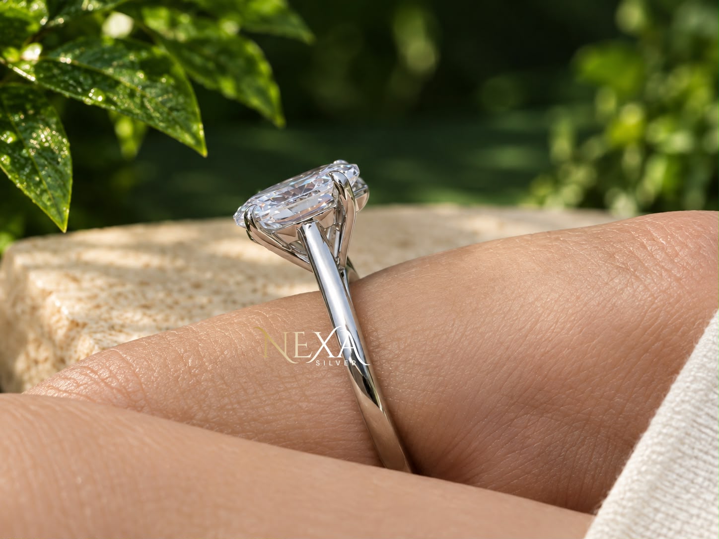 Solitaire Oval Shaped Moissanite Diamond Ring for Special Occasions thumbnail 2